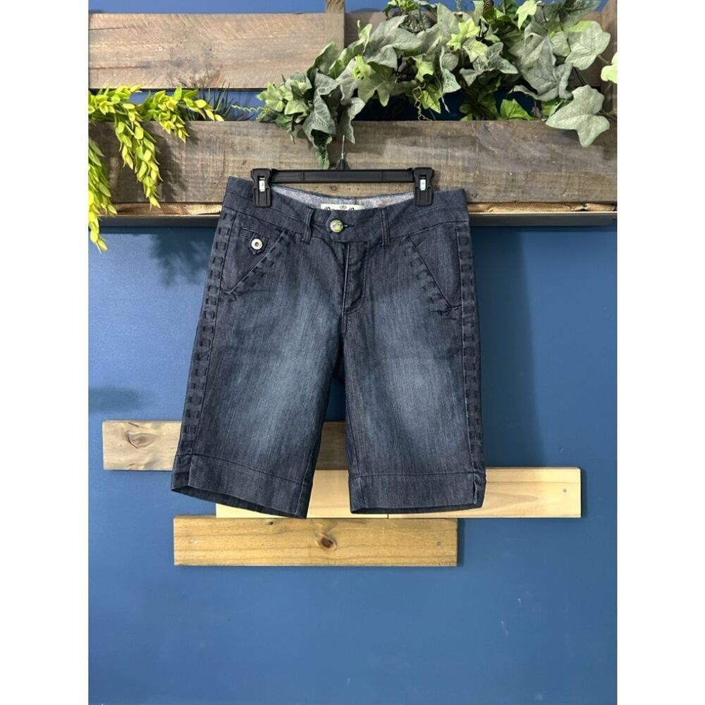 one 5 one Blue Denim Bermuda Shorts Whip-Stitch (embroidered) EUC SZ 6